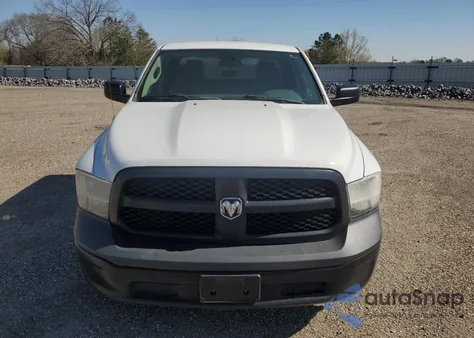 2018 Ram 1500 St z USA, uszkodzony, nr VIN 1C6RR6FG6JS132083